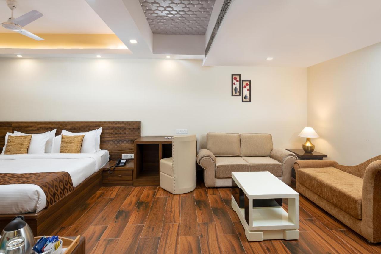 ซิกเนต สไตล์ ทาเนีย Hotel สิริกุรี ภายนอก รูปภาพ