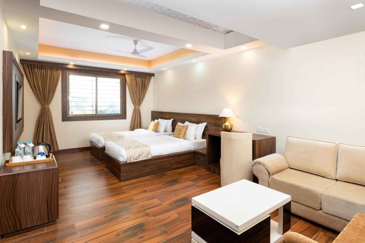 ซิกเนต สไตล์ ทาเนีย Hotel สิริกุรี ภายนอก รูปภาพ